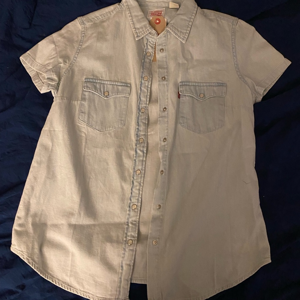 Levi Button Up Shirt